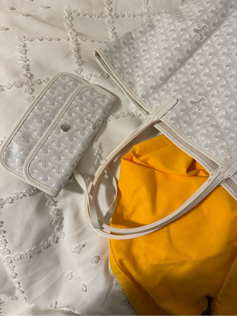 Goyard Saint Louis PM Tote in White - Picture 4 of 6